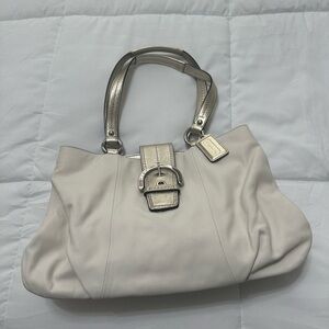 Coach SoHo Cream and Hlod Leather Shoulder Bag